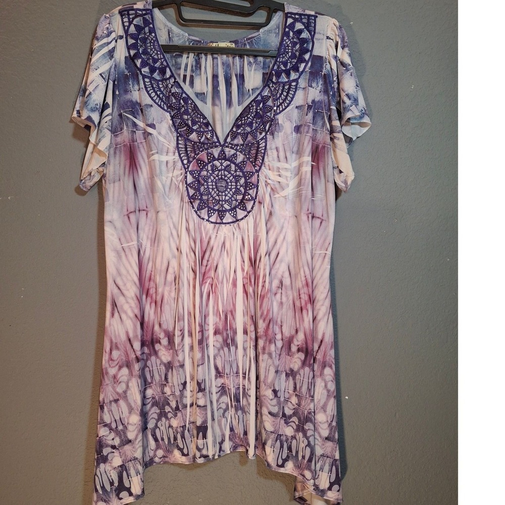 World Unity Woman Purple Tie Dye Crochet Neck Sharkbite Hem Tunic Top 0X - Picture 2 of 5